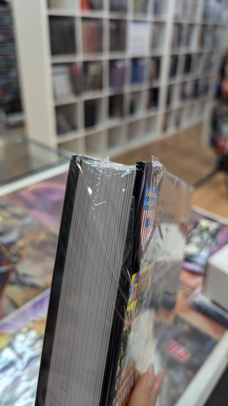 Golden Age Captain America Omnibus Vol. 02 Avison DM Variant - SLIGHT DMG | BD Cosmos