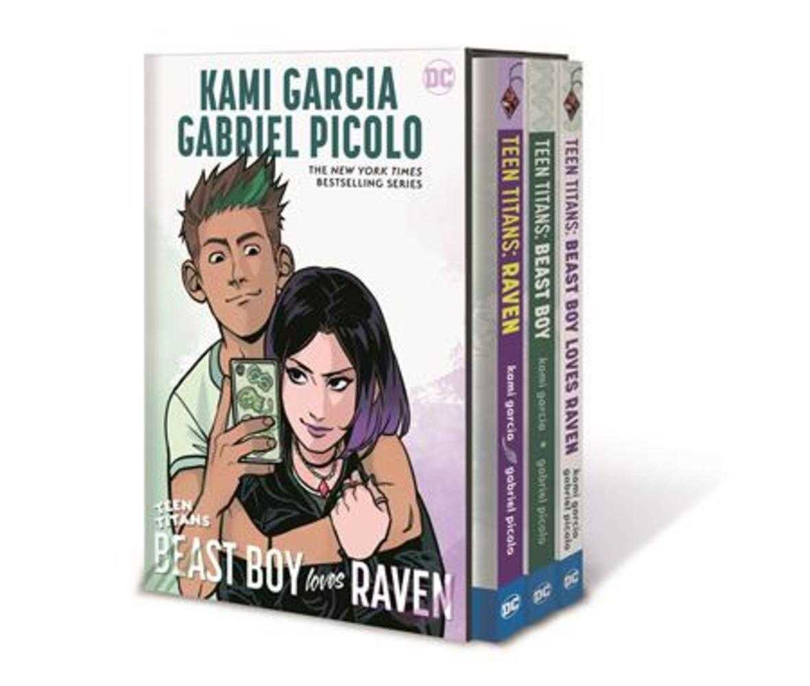 Teen Titans Raven Beast Boy And Beast Boy Loves Raven Box Set | BD Cosmos