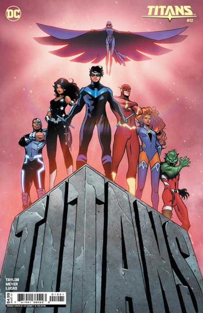 Titans #12 Cover C Lee Garbett Card Stock Variant | BD Cosmos