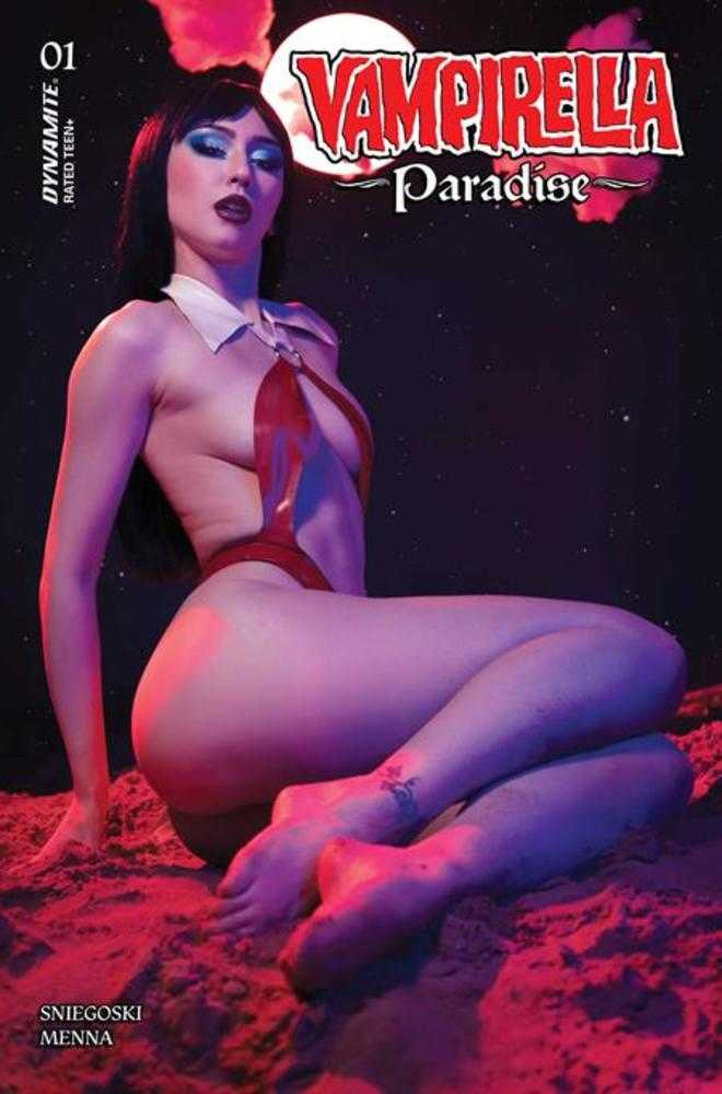 Vampirella Paradise #1 Dynamite D Delorean Cosplay 11/18/2026 | BD Cosmos