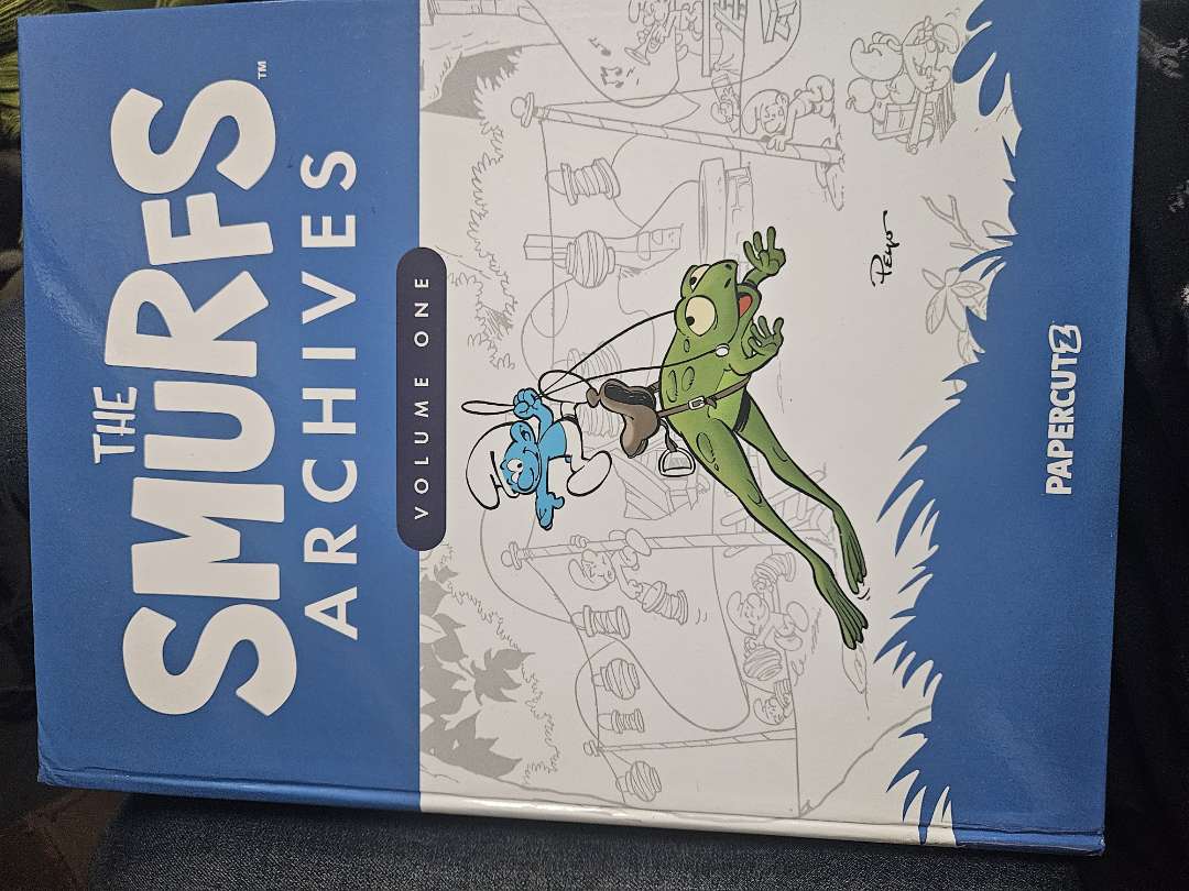 Smurfs Archives HC Vol 01 DAMAGED | BD Cosmos