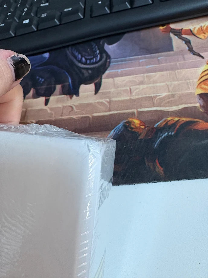 Invincible Complete Library Hardcover Vol.05 - DAMAGED | BD Cosmos