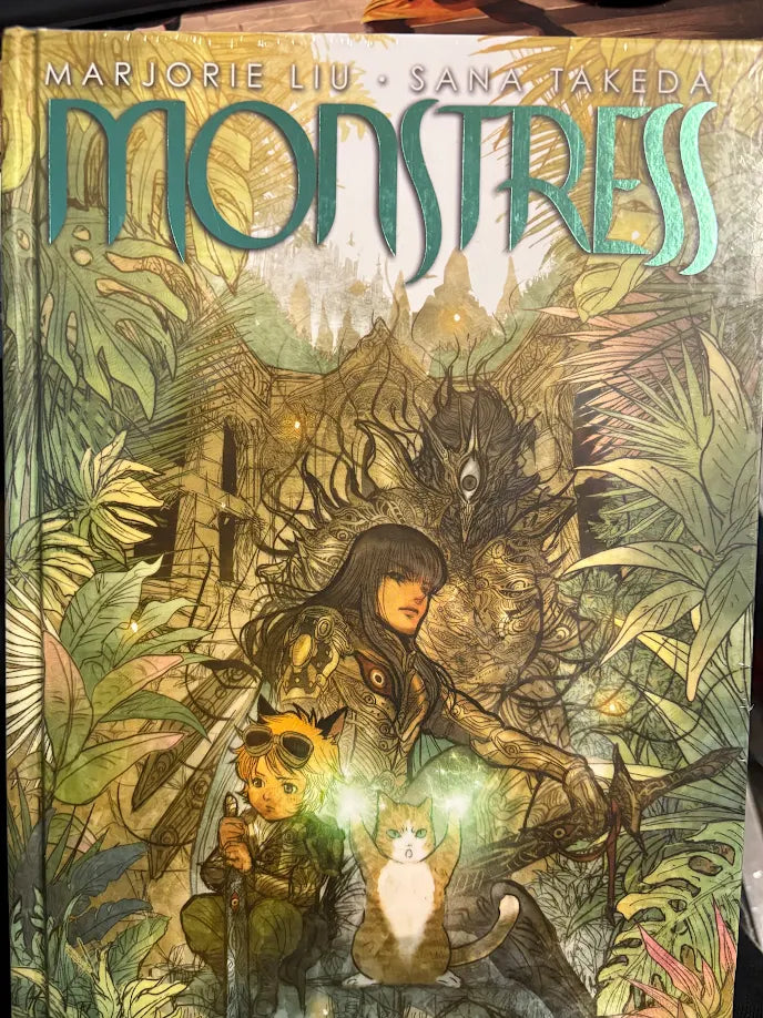 Monstress Hardcover Vol02 - DAMAGED | BD Cosmos