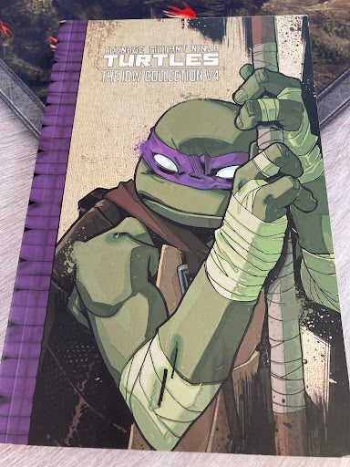 Teenage Mutant Ninja Turtles: The Idw Collection Volume 4 - Crushed Corners | BD Cosmos