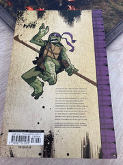 Teenage Mutant Ninja Turtles: The Idw Collection Volume 4 - Crushed Corners | BD Cosmos