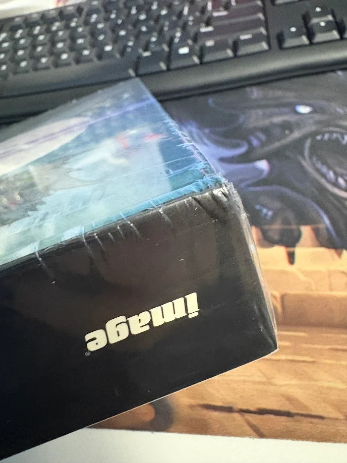 Monstress Hardcover Vol03 - Damaged | BD Cosmos