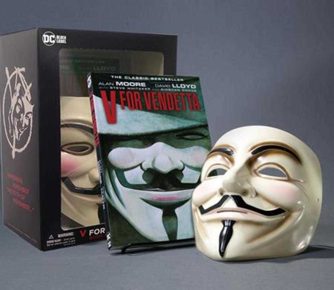 V FOR VENDETTA BOOK AND MASK SET NEW EDITION (MATURE) | BD Cosmos